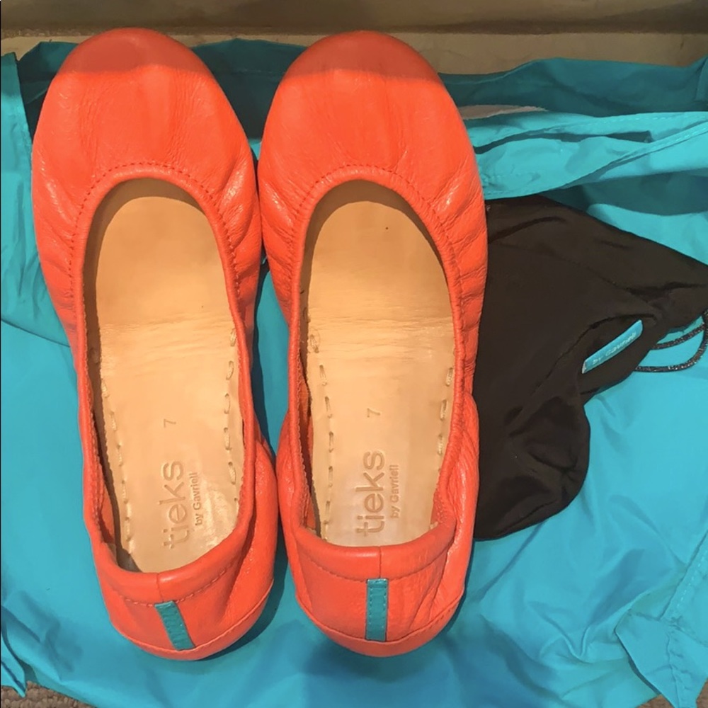 Limited edition Poppy Tieks